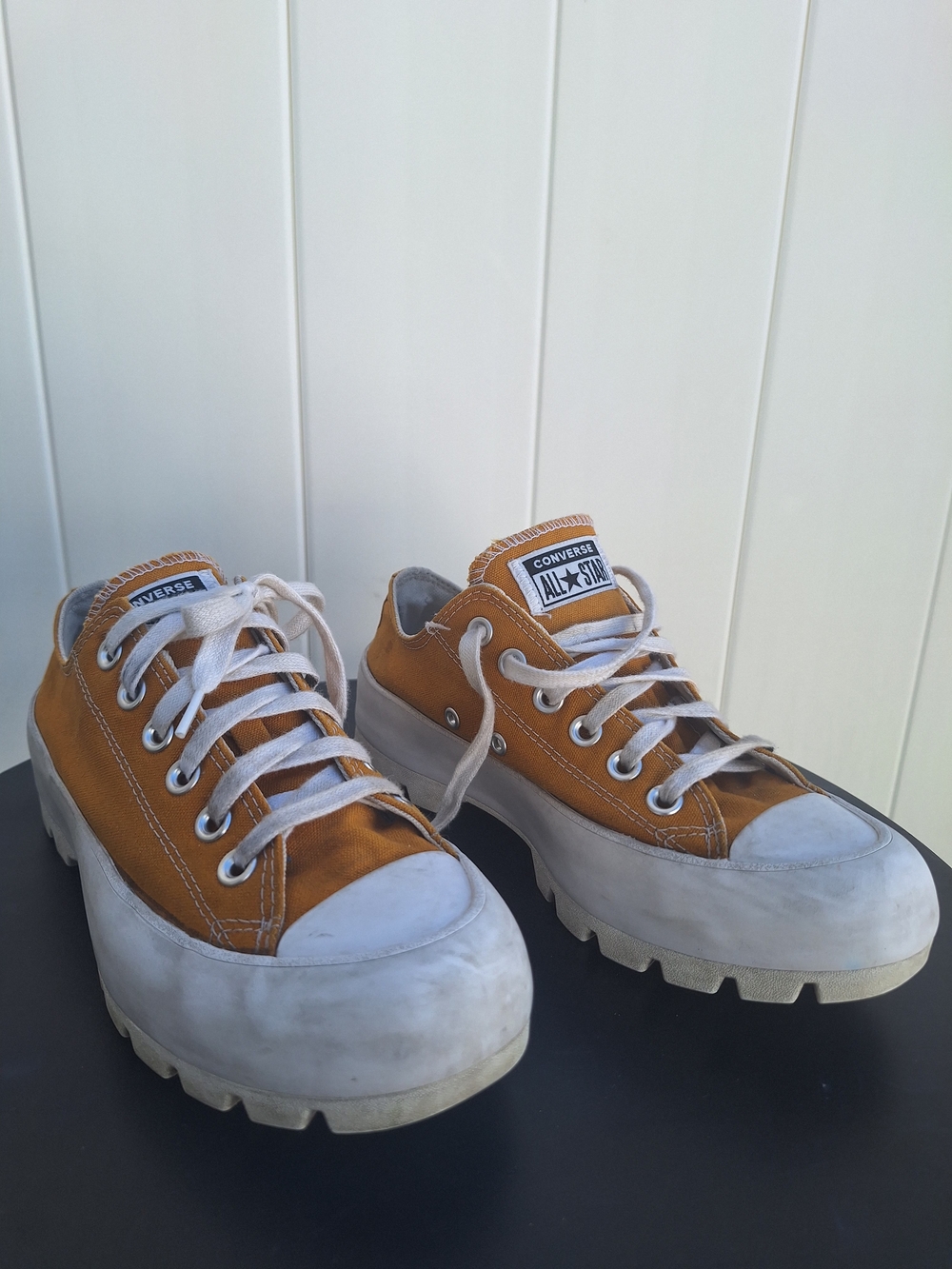 Converse Women Low Top Sneakers in Mustard Yellow and White Size 7 - Picture 3 of 11